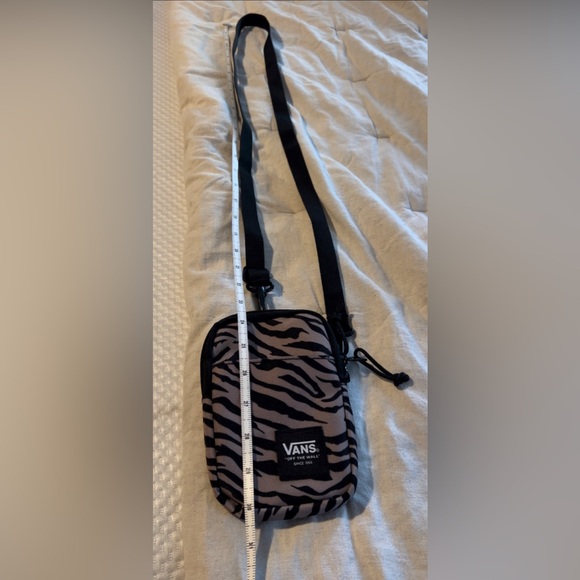 Mew Vans Women’s Crossbag/ Zibra print - Picture 10 of 10